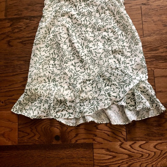 Green Floral Tie Front Mini Dress - Picture 7 of 12